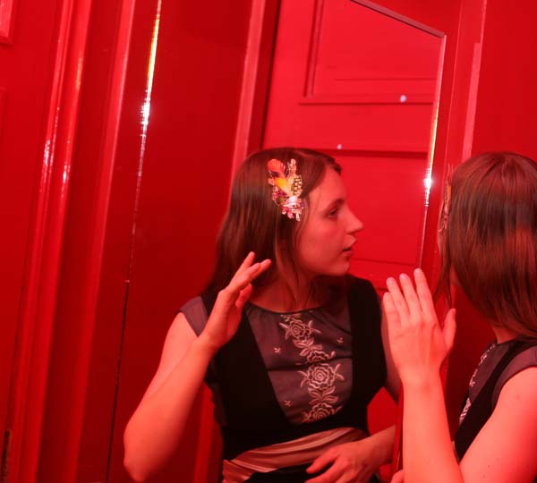 Lau Nau: “We hebben allemaal iets nodig waar we plezier in hebben.” (2008)