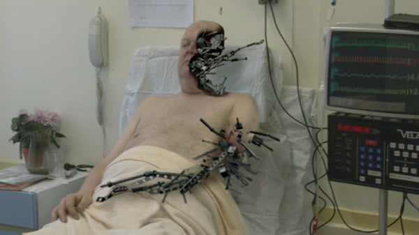 Still uit Metalosis Maligna © Floris Kaayk